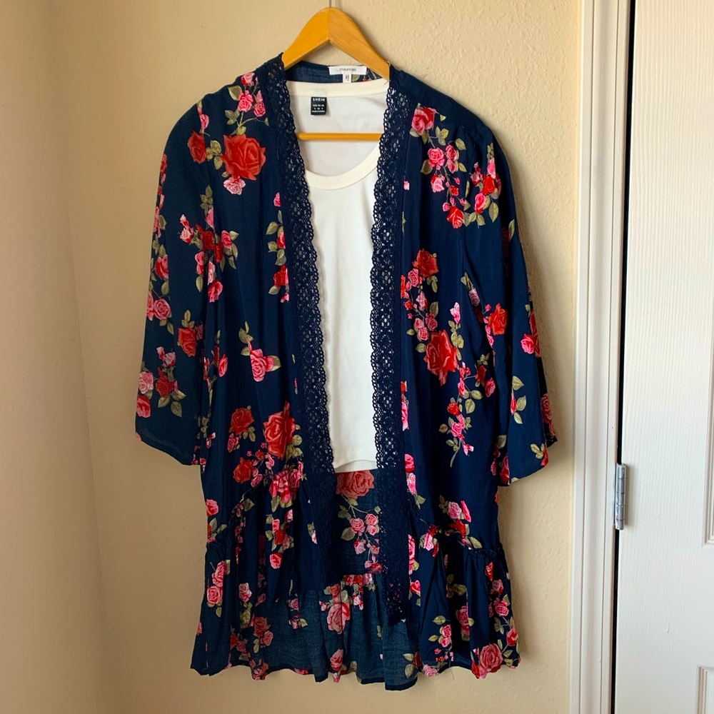 NWOT blue floral kimono jacket 🌺